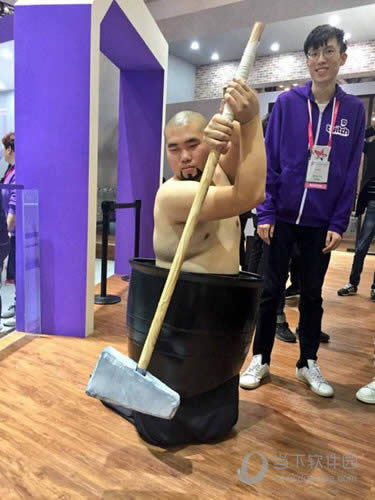 �Ͱ����ظ���һ�𹥿��ѹ�COSplay