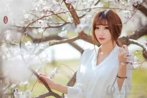 ����ս���羺������ţСĢ��