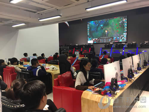 英雄联盟S7赛事现场水友赛