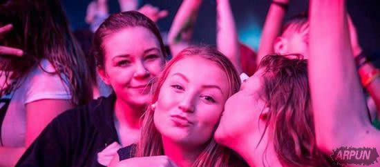 世界最大网吧:20000+台电脑!集体开黑场面壮观